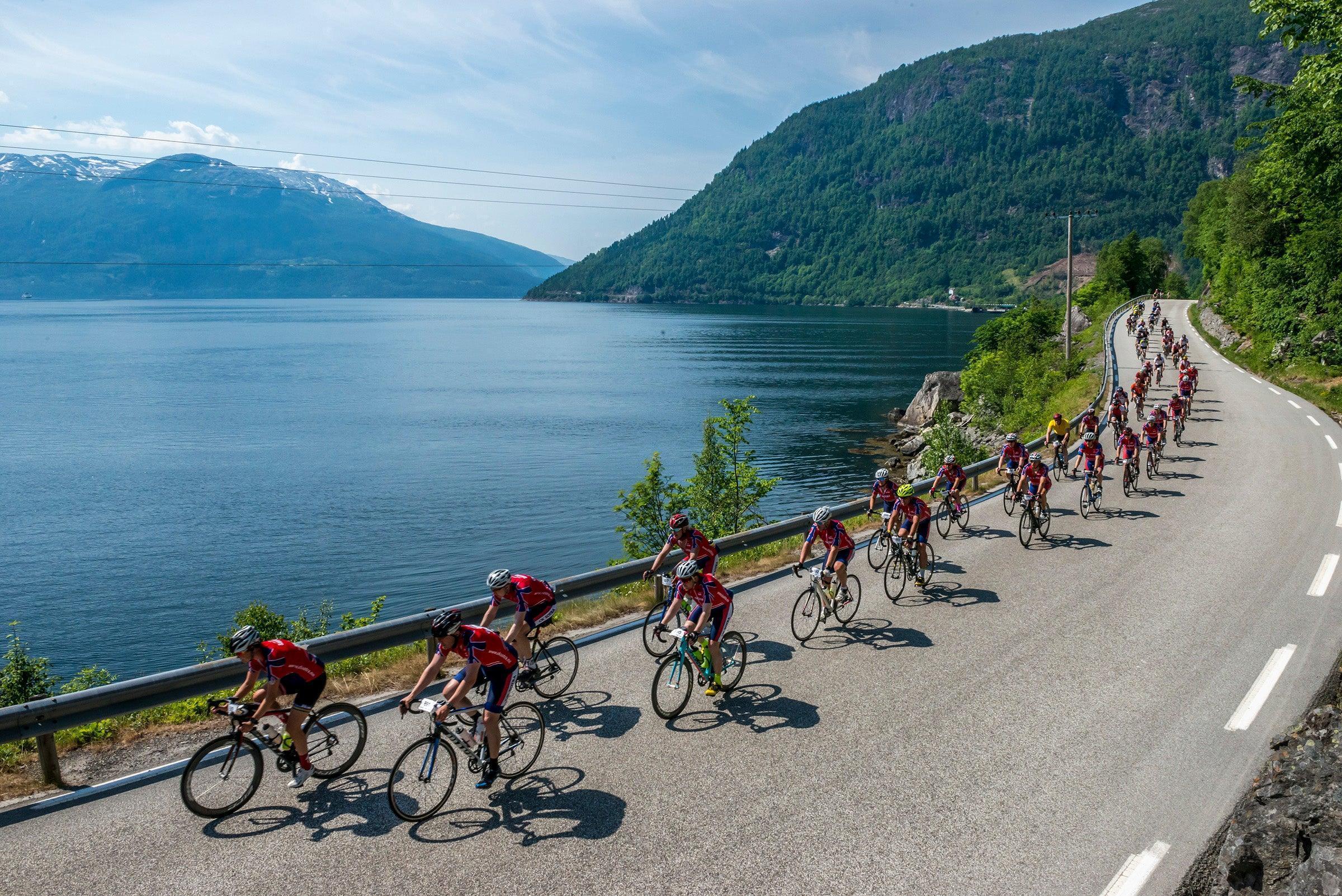 Stamox was developed by Dr. Nils Reither and his colleagues during 2007. Long periods of research & testing were conducted in various sports, showing exceptional results on athletes.
Years of extensive research and peer-reviewed studies on the benefits of beets, validate and prove its long list of benefits.