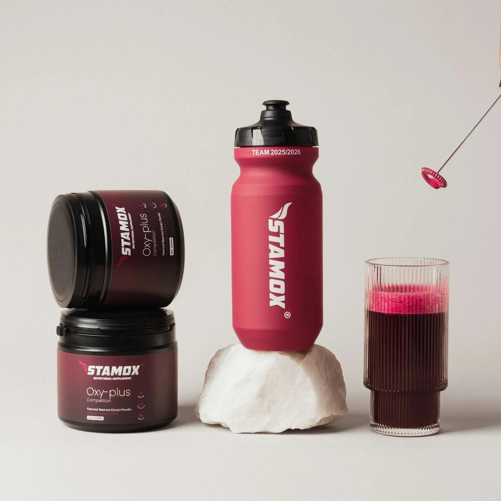 Stamox beetroot sport nutrition Oxy-plus containers and shaker for VO2 max support.